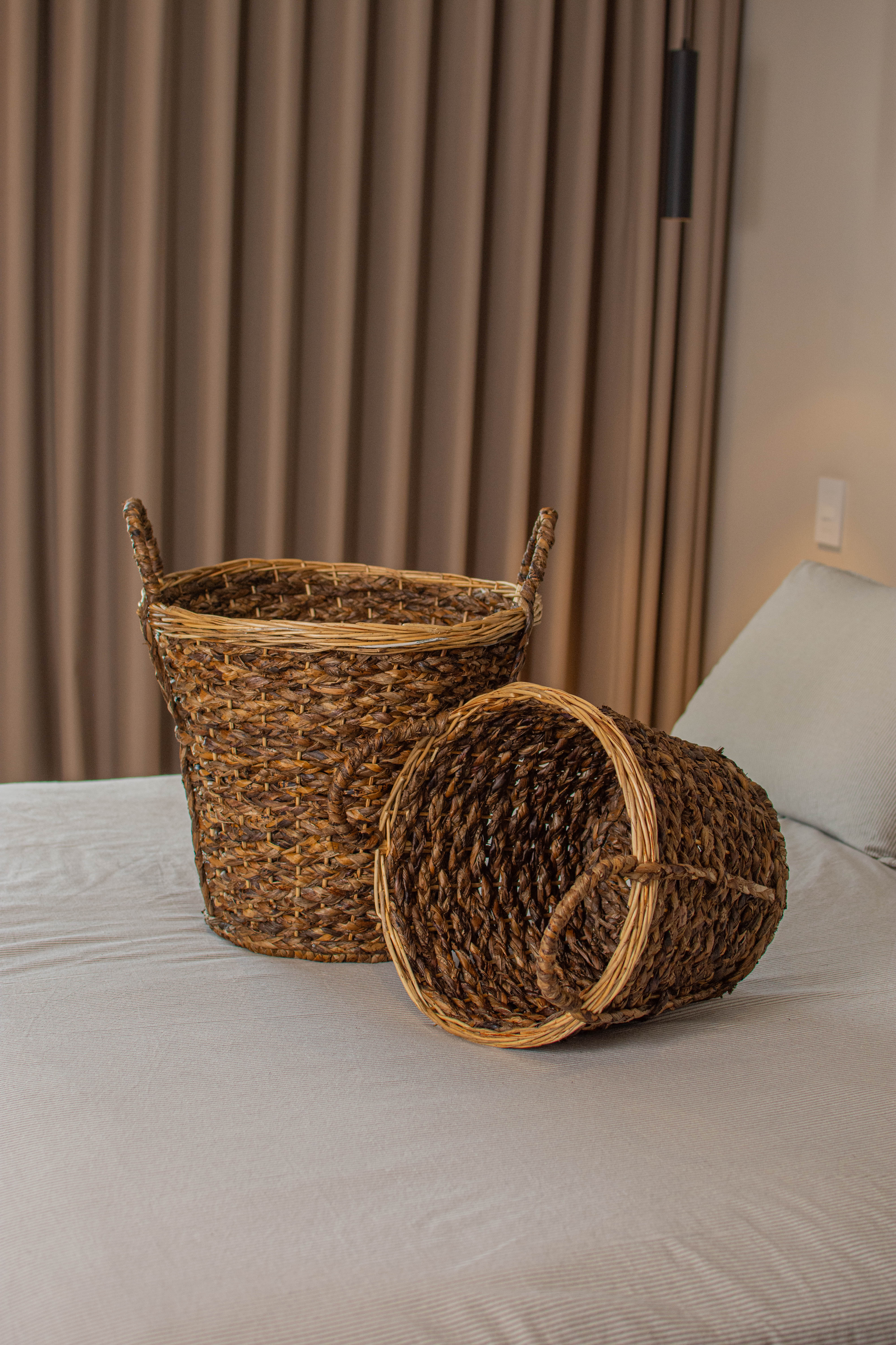 Canasto Cónico en Fibra de Plátano.