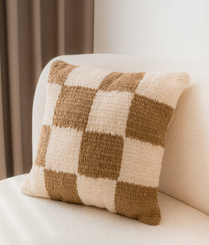 Cojin a Cuadros Tejido a Mano Beige