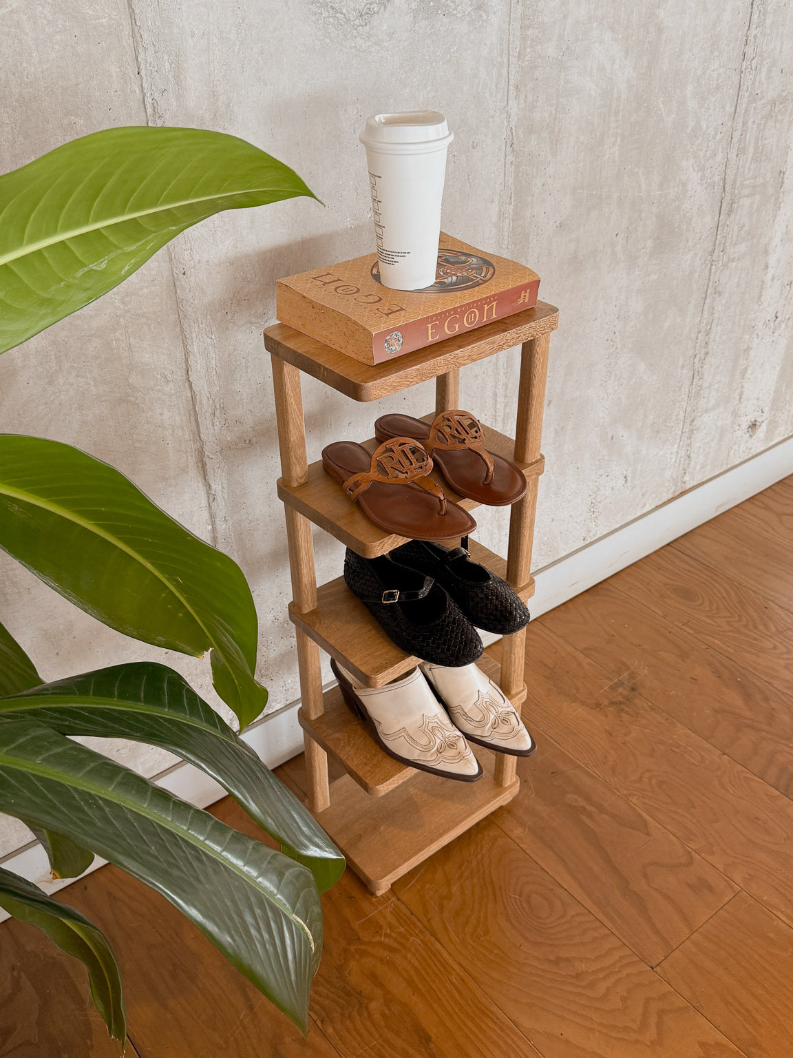 Zapatero Vertical en Madera